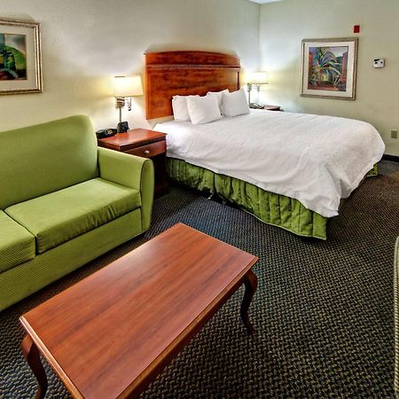Hampton Inn Куинси Екстериор снимка
