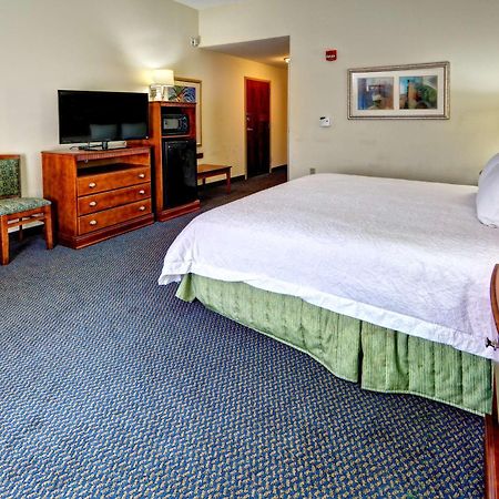 Hampton Inn Куинси Екстериор снимка