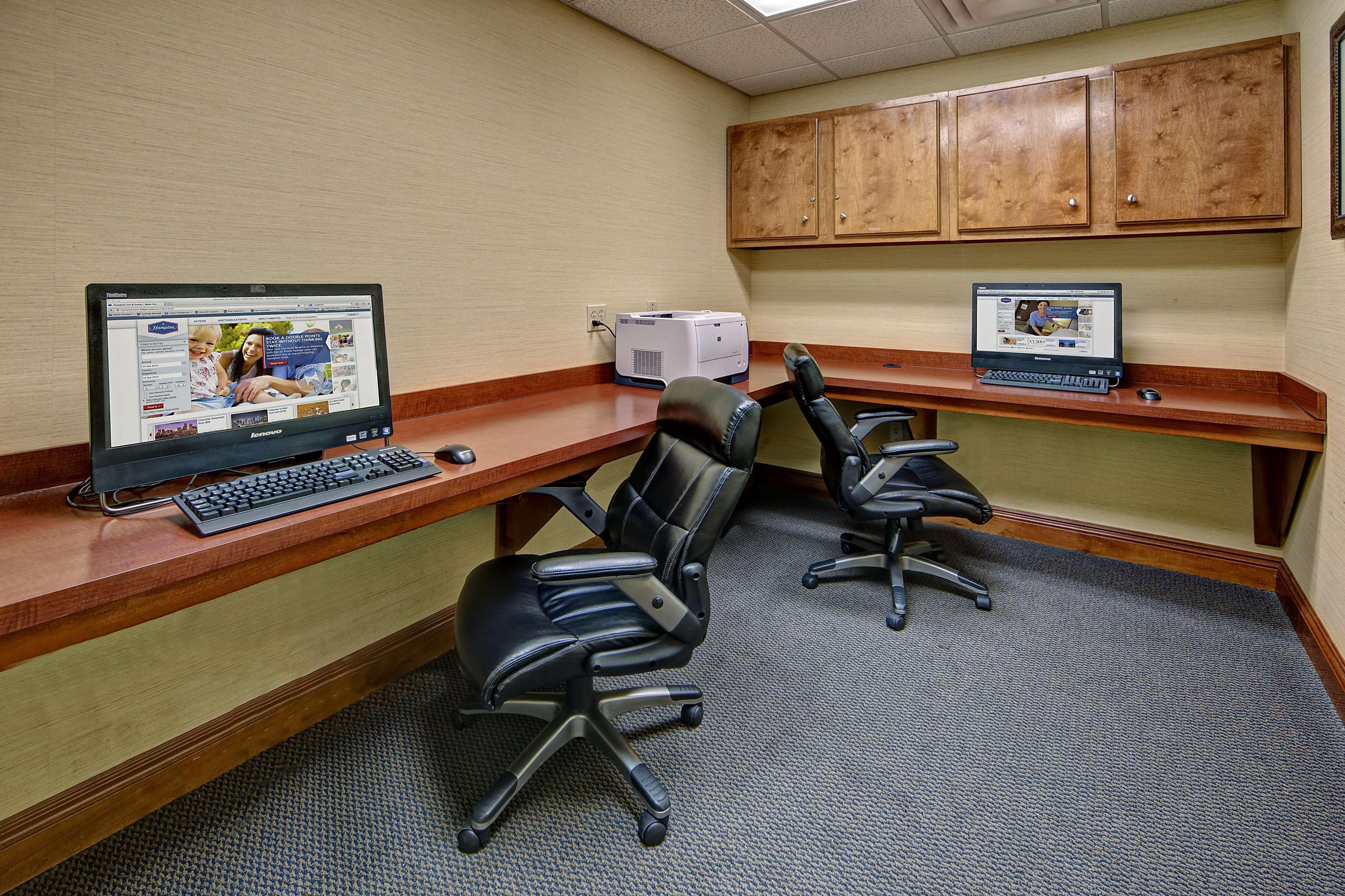 Hampton Inn Куинси Екстериор снимка