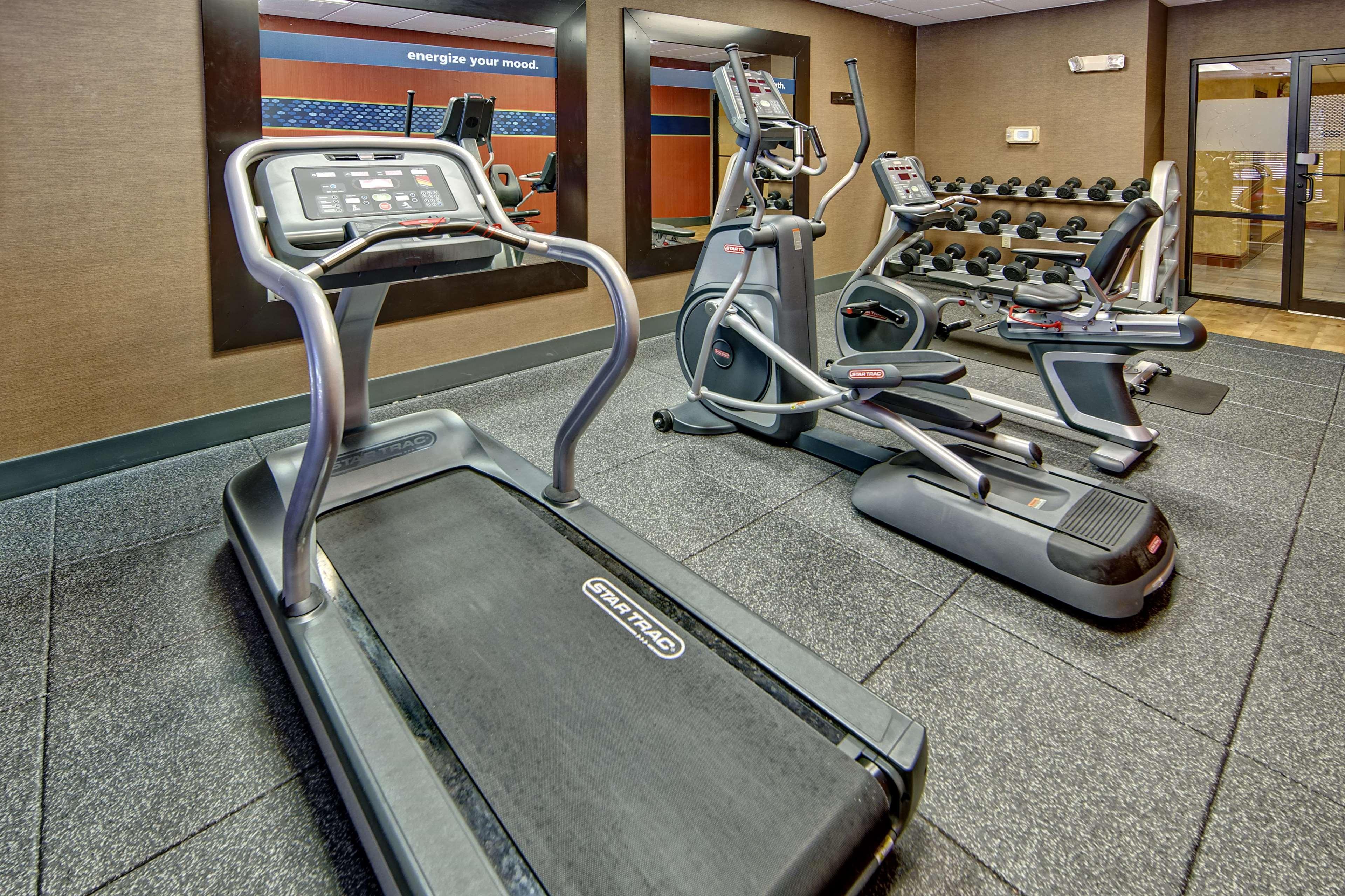 Hampton Inn Куинси Екстериор снимка
