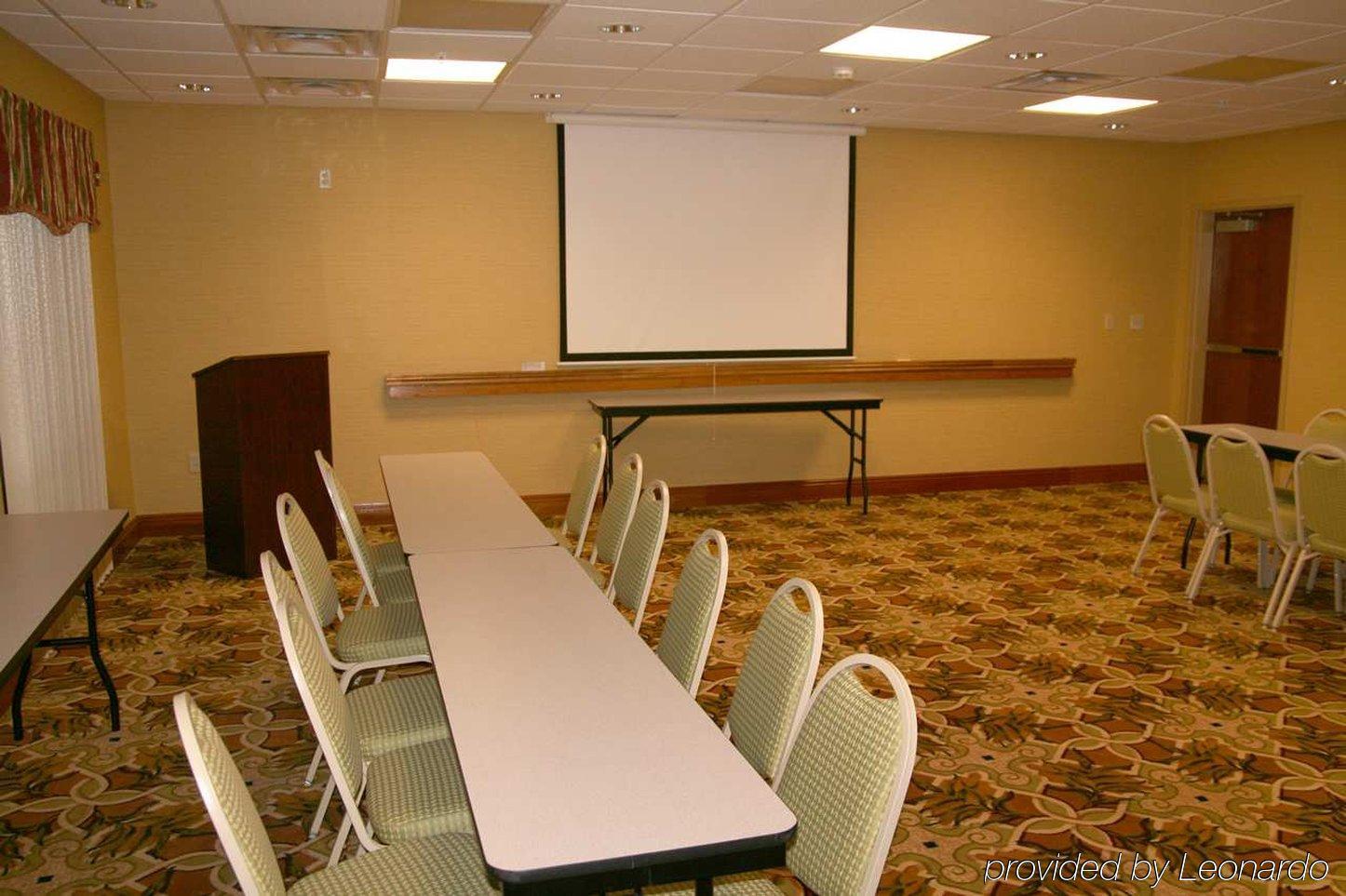 Hampton Inn Куинси Съоръжения снимка