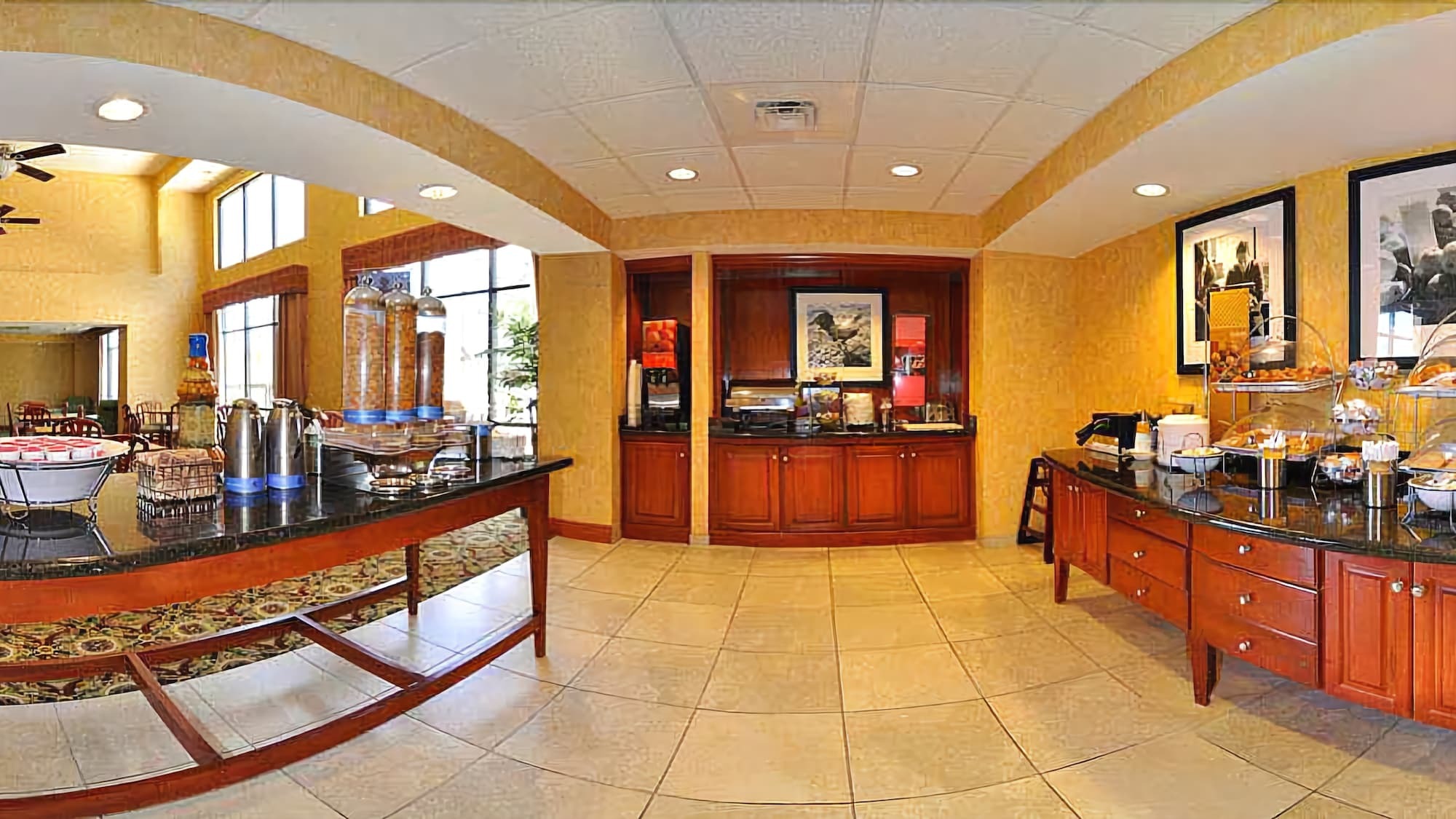 Hampton Inn Куинси Екстериор снимка